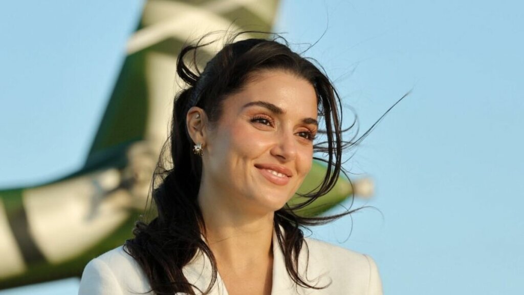 Ханде Ерчел: Рускини обявиха най-красивата турска актриса