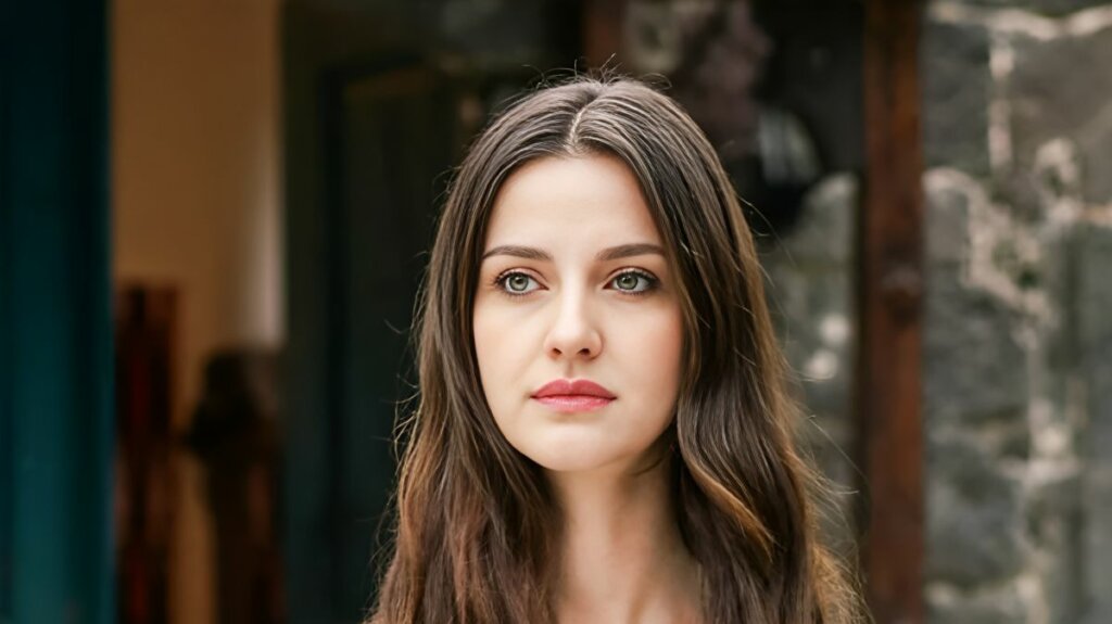 Турската актриса Ирем Хелваджиолу и новородената ѝ дъщеря претърпяха тежък инцидент.